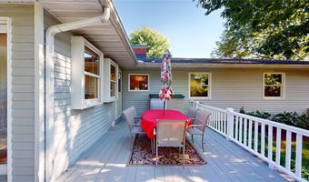 3840 CHAPEL HILL Dr, Erie, PA 16506