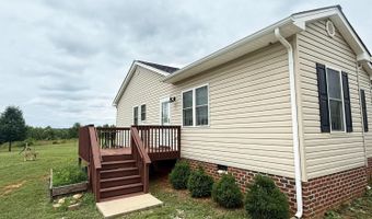 2749 Trent Hatchery Rd, Appomattox, VA 24522