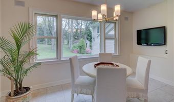 23 Pine Top Rd, Barrington, RI 02806