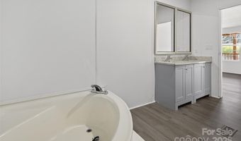 5 Concord Knoll Ln, Asheville, NC 28803