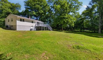 41 Piscitello Dr, Branford, CT 06405