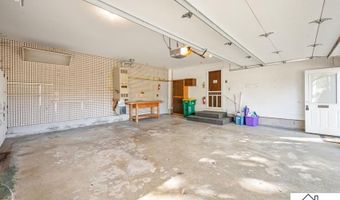 1614 Gateway Dr, Albert Lea, MN 56007