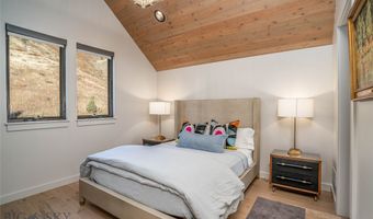 225 Alpen Strasse St, Bozeman, MT 59715