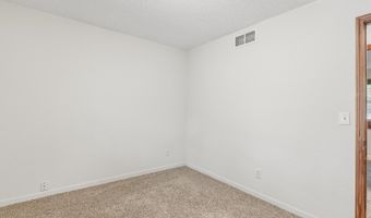 636 Dublin Dr, Andover, KS 67002