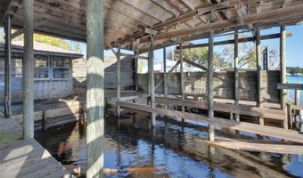 55512 FRONT St, Astor, FL 32102