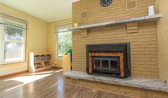 1007 Ruby St NW, Alexandria, MN 56308