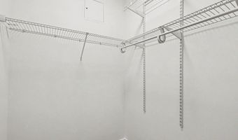 181 E REED Ave 201, Alexandria, VA 22305