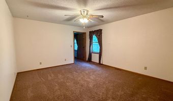 236 Wilson St, Alden, MN 56009