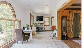 1325 Bunker Hill Rd, Ashtabula, OH 44004