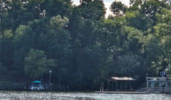 Shoreline Road 107, Badin Lake, NC 28127