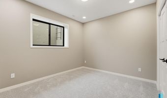 405 N Sunshine Ave, Brandon, SD 57005