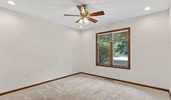 1965 W Cardinal Ln, Aurora, MO 65605