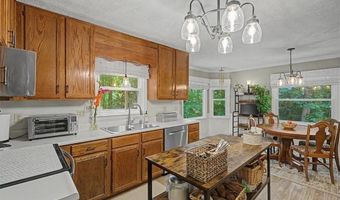 4802 Thornwood Dr, Acworth, GA 30102