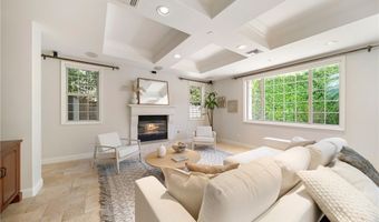 15850 Seville Ln, Encino, CA 91436
