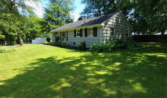 70 Ellsworth Dr, Bloomfield, CT 06002