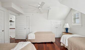73 E 25th St, Avalon, NJ 08202