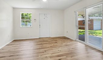 805 Bouslog St, Bay St. Louis, MS 39520