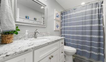 321 Saint George St, Bay St. Louis, MS 39520