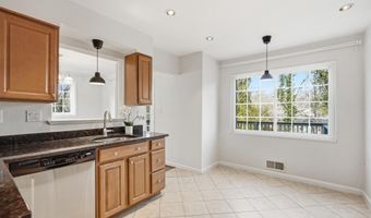 7821 CAYUGA Ave, Bethesda, MD 20817