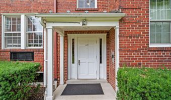 715 S WASHINGTON St A-32, Alexandria, VA 22314