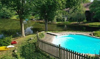 1 Crosstie Ln, Batesville, IN 47006