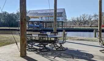 9405 Wahoo Ln, Abbeville, LA 70510