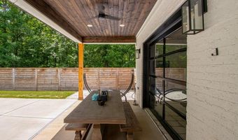 810 Caddo Dr, Benton, AR 72019