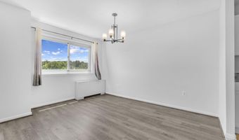 1225 MARTHA CUSTIS Dr 914, Alexandria, VA 22302