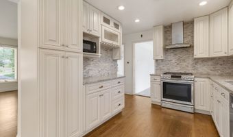 323 S Prindle Ave, Arlington Heights, IL 60004