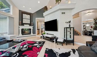 925 N River Rd, Algonquin, IL 60102