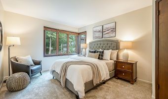 2765 Gladstone Ave, Ann Arbor, MI 48104