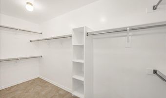 724 N ASH Dr, Chandler, AZ 85224