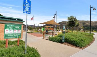 323 Satsuma Trl, Fallbrook, CA 92028