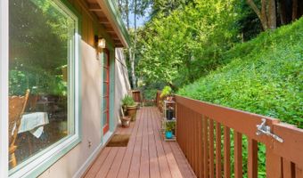 903 Redwood Dr, Aptos, CA 95003