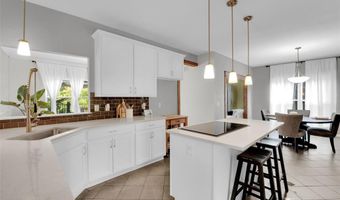 215 Cobblefield Ct, Ballwin, MO 63011