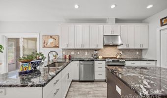 51 Verde Dr, Asheville, NC 28806