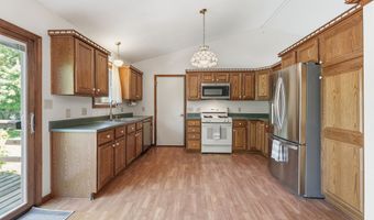 8768 Meadowridge Ln, Indianapolis, IN 46217