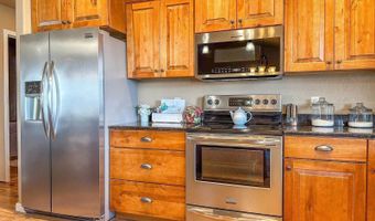 502 Granite Dr, Bismarck, ND 58503