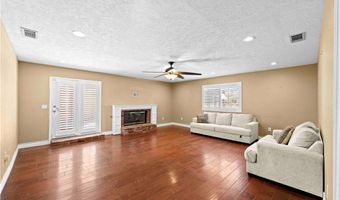 19989 Cronese Ln, Apple Valley, CA 92308