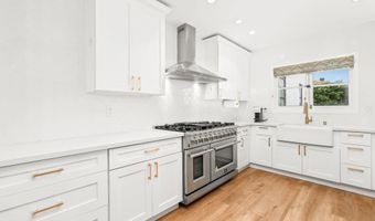 2318 Plum St, San Diego, CA 92106