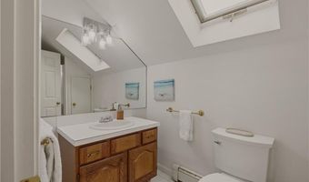 7 Clay St, Newport, RI 02840