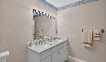 414 Holly Hills Dr, Altavista, VA 24517
