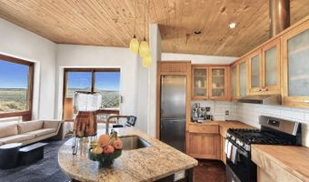 30 Cielo Grande Rd, Carson, NM 87577