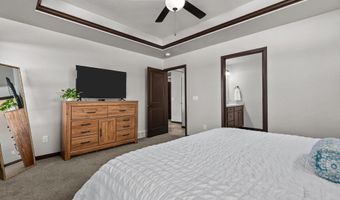 2818 W HIDDEN PINE Dr, Appleton, WI 54913
