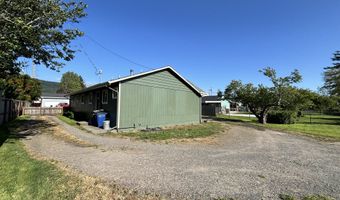 537 ART St, Brookings, OR 97415