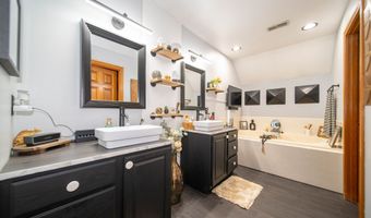 1145 Forest Commons Dr, Avon, IN 46123