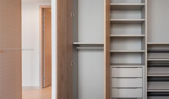 10281 W Bay Harbor Dr 402, Bay Harbor Islands, FL 33154