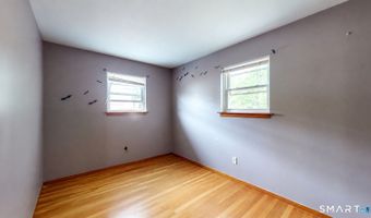 45 Elaine Dr, Ansonia, CT 06401