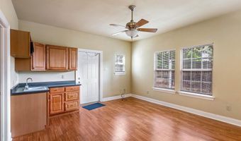 128 Hearthstone Dr, Baton Rouge, LA 70806
