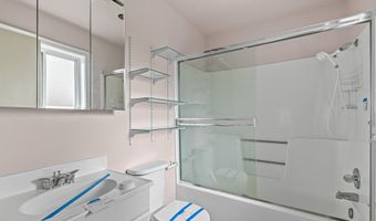 612 Chestnut St, Ashland, OR 97520